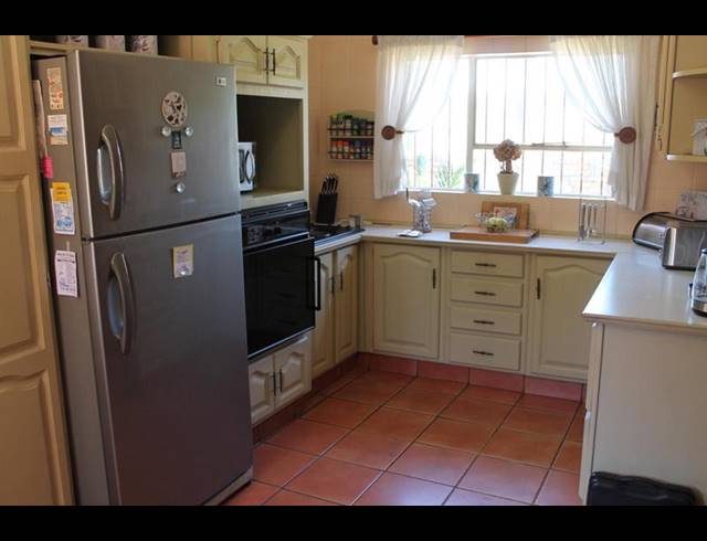 4 BEDROOM HOUSE FOR SALE IN MARAIS STEYN PARK